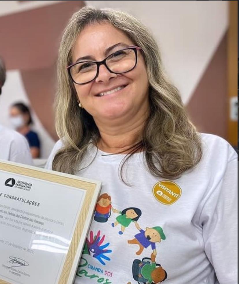 Mônica Pereira Dato Guarnieri